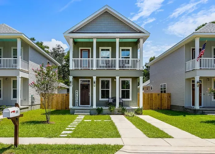Lone Oak House