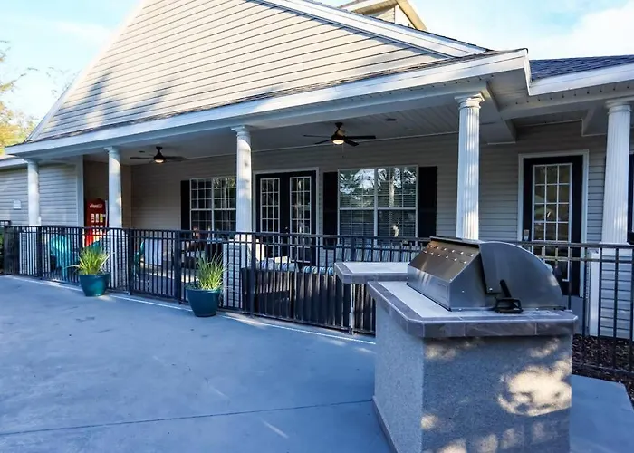 Lux 2Bd 2Ba Minutes From The Water
