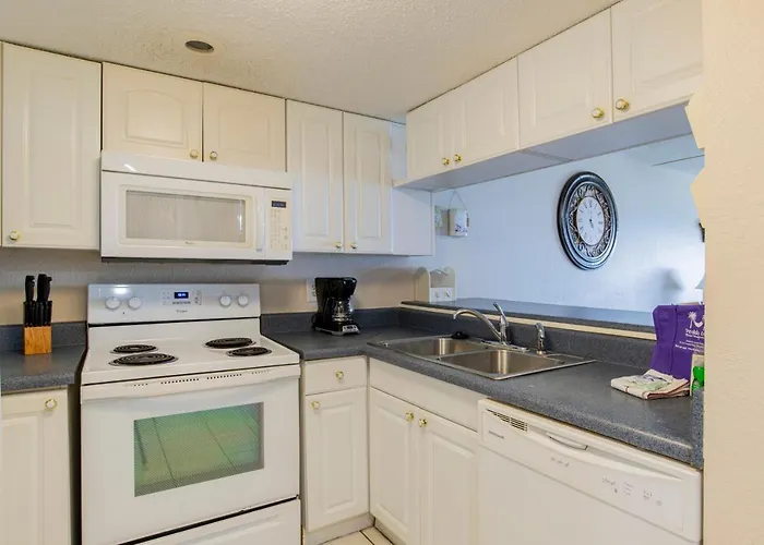 Ocean Breeze West 805