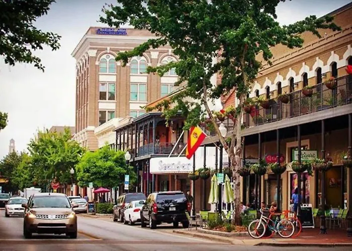 Downtown Home + Bay Views + Seafood Market