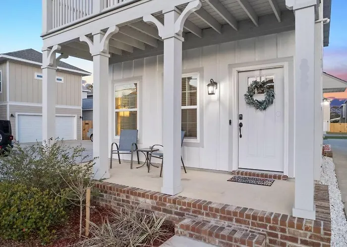Cheerful 3Br Close To Downtown + Double Balcony