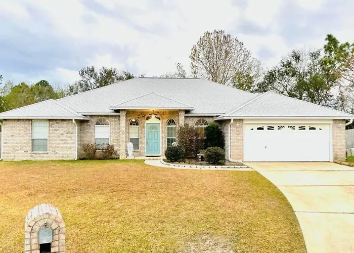 Spacious Retreat Near Interstate I-10