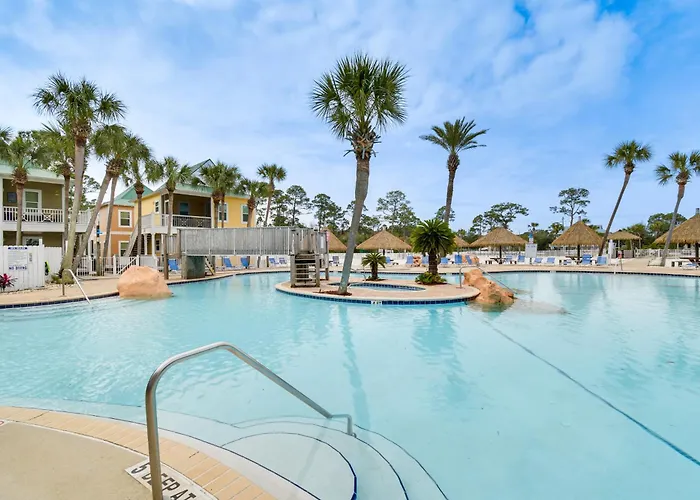 Family-Friendly Pensacola Home < 1 Mi To Beach!