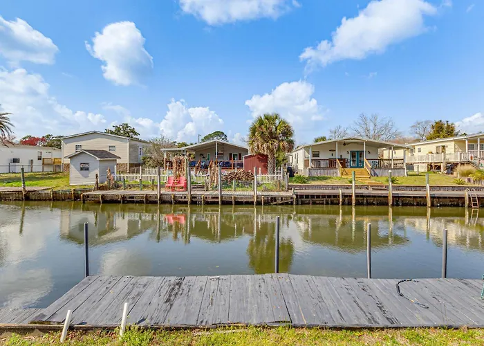 Pensacola Home W/ Private Dock - 7 Mi To Beaches