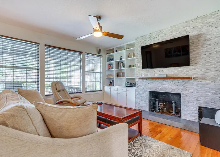 Pensacola Home In Historic East Hill Neighborhood
