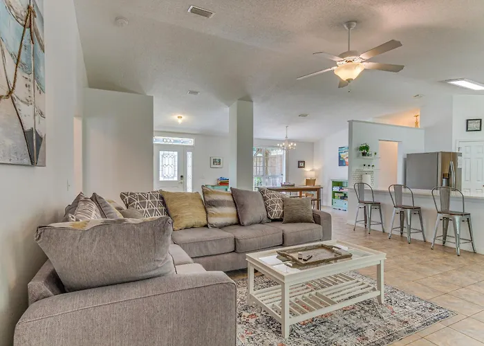 Pensacola Home W/ Large Yard: 4 Mi To Beach