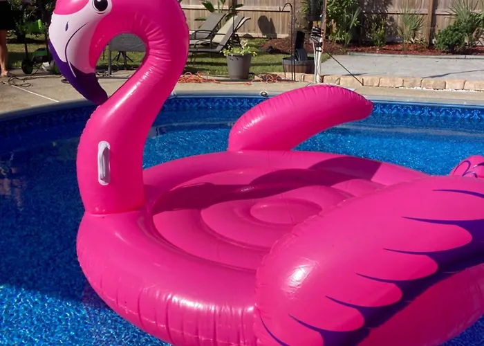 Very Private 3 Bed Home With Heated Pool Palms And Big Fenced Yard