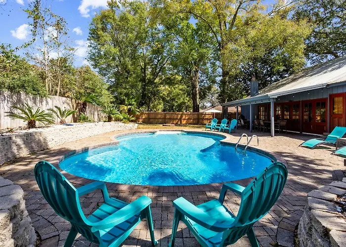 4527 Whisper Way