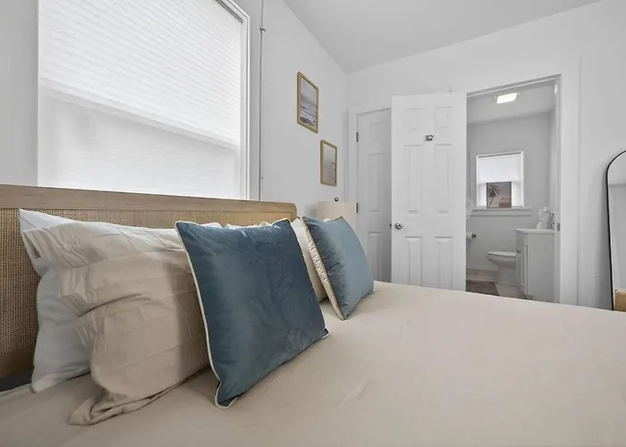 Unit 3 Cozy Cottage Studio In Pensacola