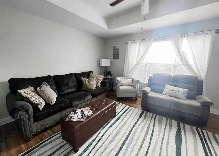Quiet Neighborhood, All New Amenities!
