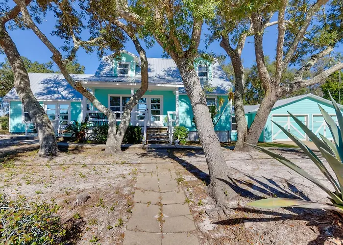 Serene Pensacola Vacation Rental W/ Gas Grill