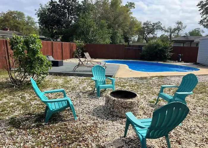 A Poolside Paradise