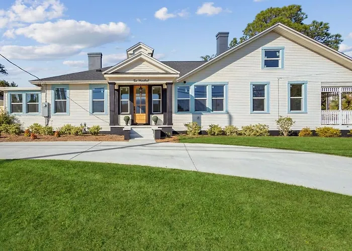 Wright Street Royale- New Downtown With Pool!