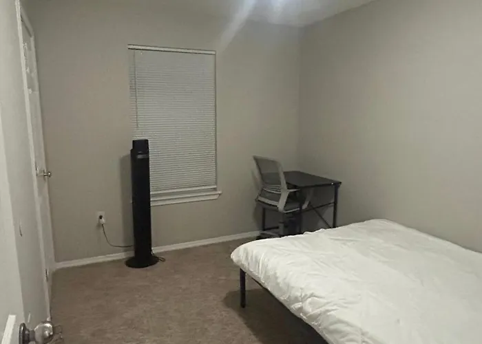 Cozy Private Room In Pensacola Fl