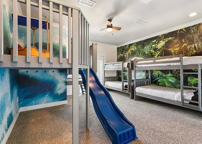 Indoor Pirate Retreat With Elevator Gameroom Close To Beach