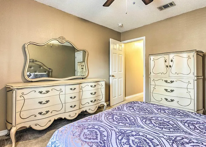 Waterfront Pensacola Home W/ Florida Room!