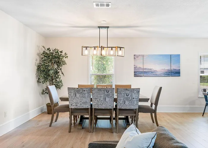 Pet-Friendly Pensacola Escape - Sleeps 10