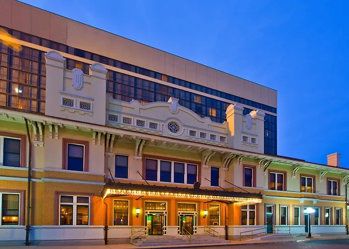 Pensacola Grand Hotel - Historic Downtown